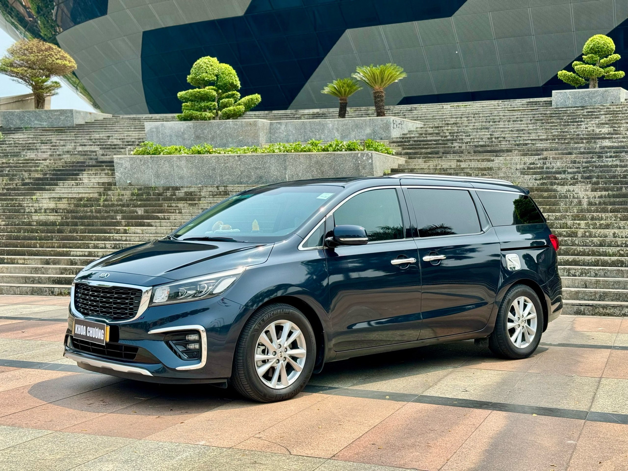 KIA SEDONA 2019AT